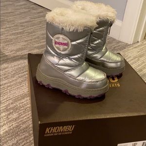 Khombu Girls winter boots size 6